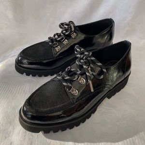 DONALD PLINER - NWOT Elm Snake Embossed Platform Derby Black